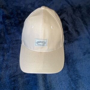 woman’s la hat